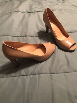 Bone color heels size 7