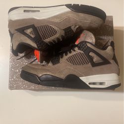 Air Jordan 4 Retro 'Taupe Haze