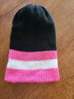 🧶 Handmade Pink, White & Black Knit Beanie Hat 🧶