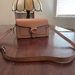 Coach Tan Shoulder Bag with Gold Chain Accent and Detachable Strap, Classic