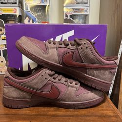 City of Love Burgundy Crush Sb Dunk Low 10.5