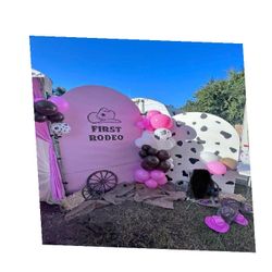red million Create Unforgettable Parties with Beautiful Balloon Displays