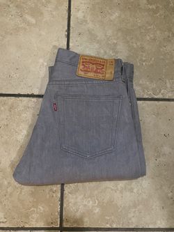 Levi’s 501’s color light gray size W32 L30