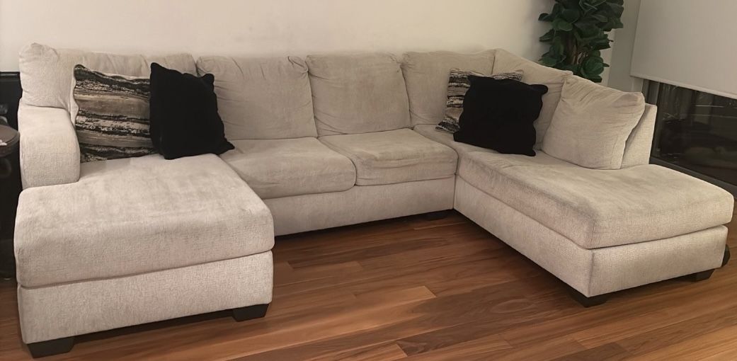Ashley Furniture, Off-White Sectional