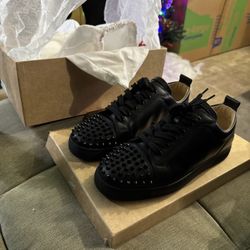 Christian Louboutin Mens Low Top Shoes Size 42