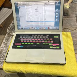 MacBook 2008 W/ 4300 Songs $90 , No Charger . 