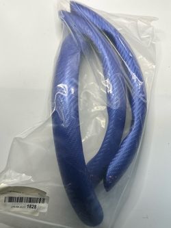 blue carbon-fiber pattern segmented steering wheel grip covers