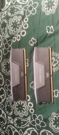 Selling  Corsair Vengeance 32GB Ram