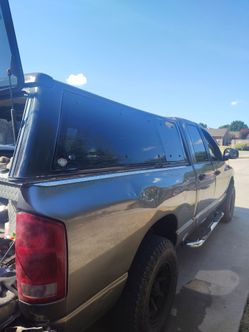 Camper shell