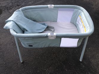 Chicco Bassinet $40 Or Best Offer