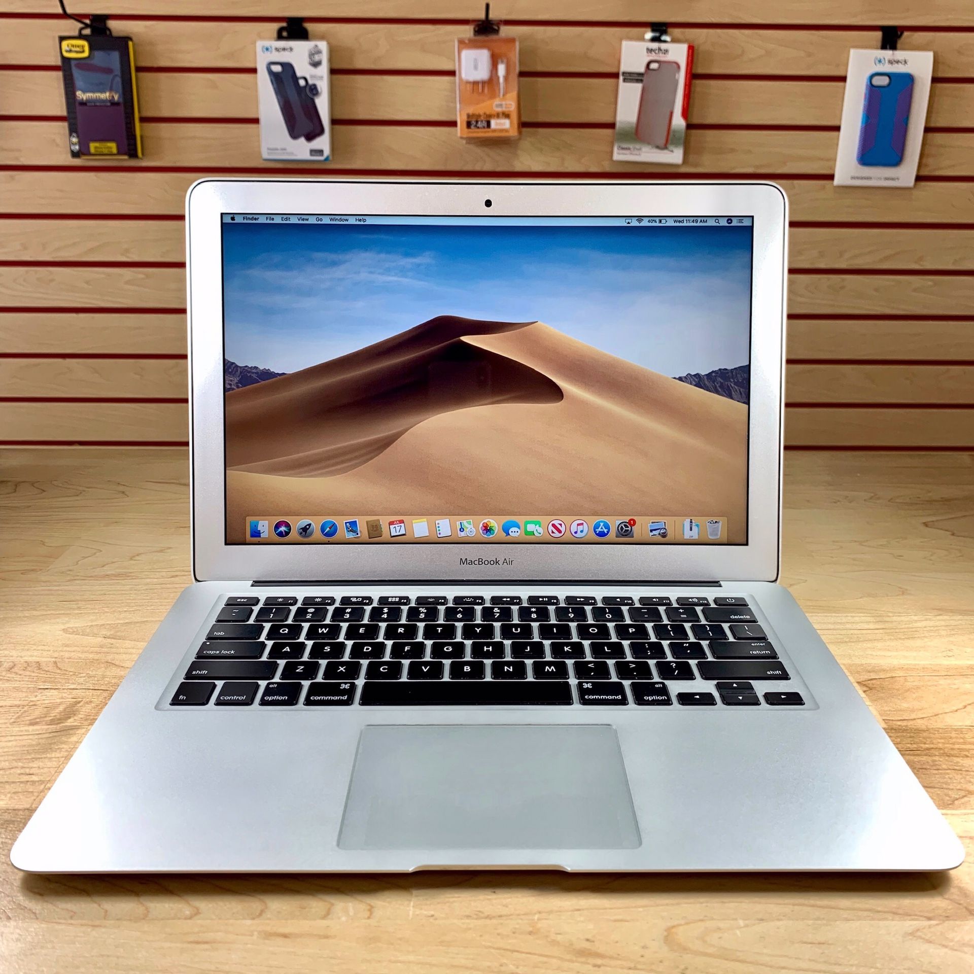 MacBook Air (13-inch) - i5 - 256GB Mid 2012