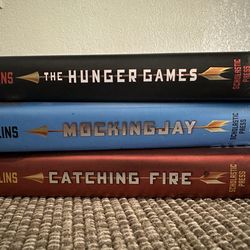 The Hunger Games Trilogy Book Set