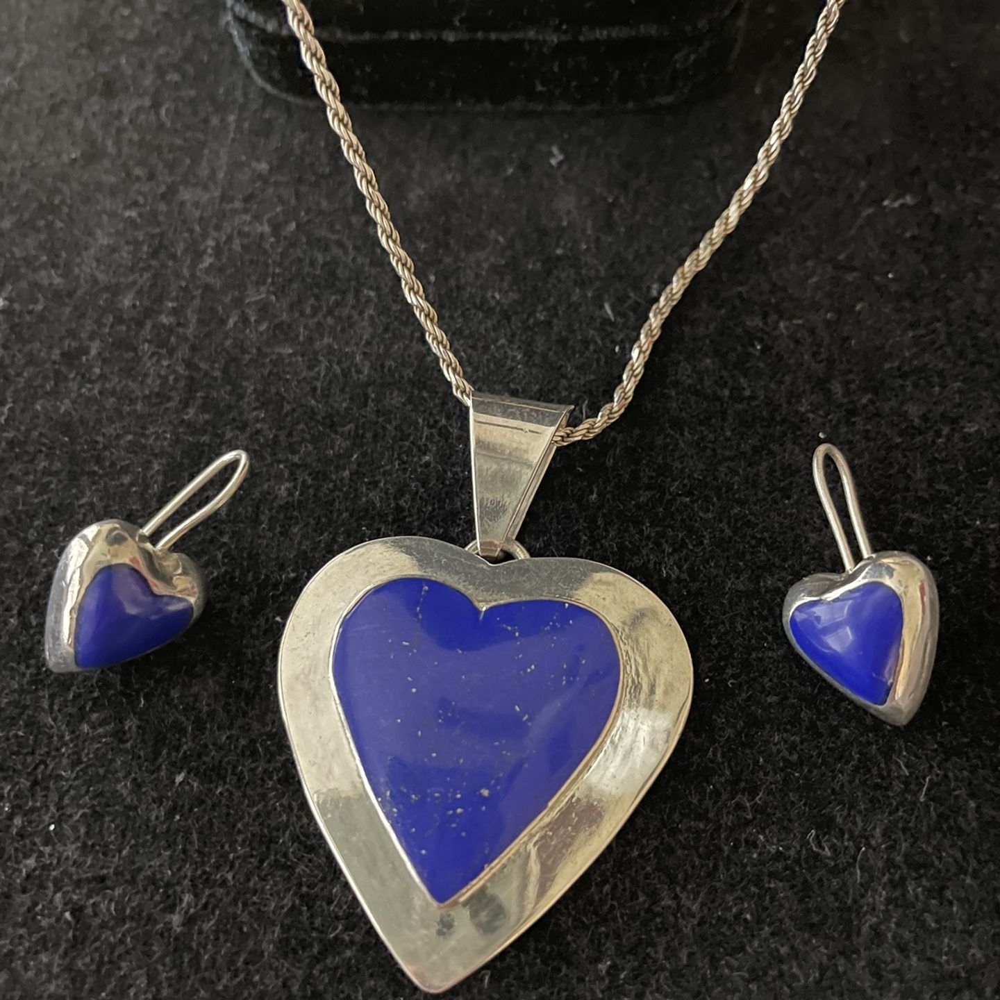 Vintage Pre owned 925 Sterling silver Lapis lazuli Heart...