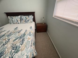 American Signature Queen Bedroom Set