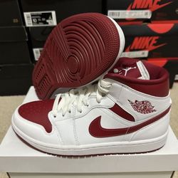 Air Jordan 1 Mid Reverse ChicagoBQ6572-161 Womens  Size 10 / 8.5 Mens Brand New 