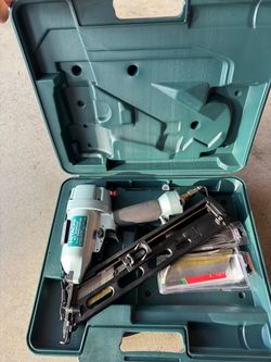 Hitachi NT 65MA2