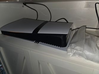Ps5 Pro with new controller