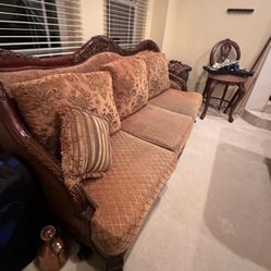 Antique Elegabt Sofa Loveseat Chair Set