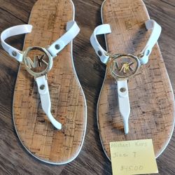 MICHAEL KORS SANDALS - Size 7