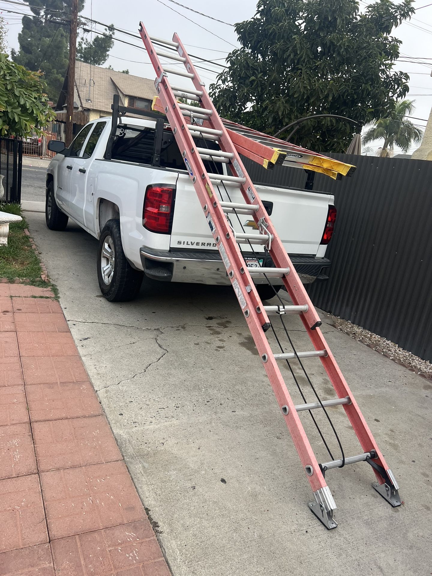 Escalera de 24 pies de fibra de vidrio muy barata