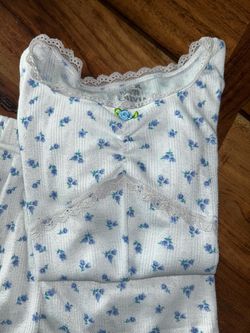Max & Olivia from MACY’S Girls Pointelle Lace Floral-Print Shorts Pajama Set size L (10-12)