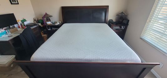 Cal King Bed + Tempur-Pedic Mattress
