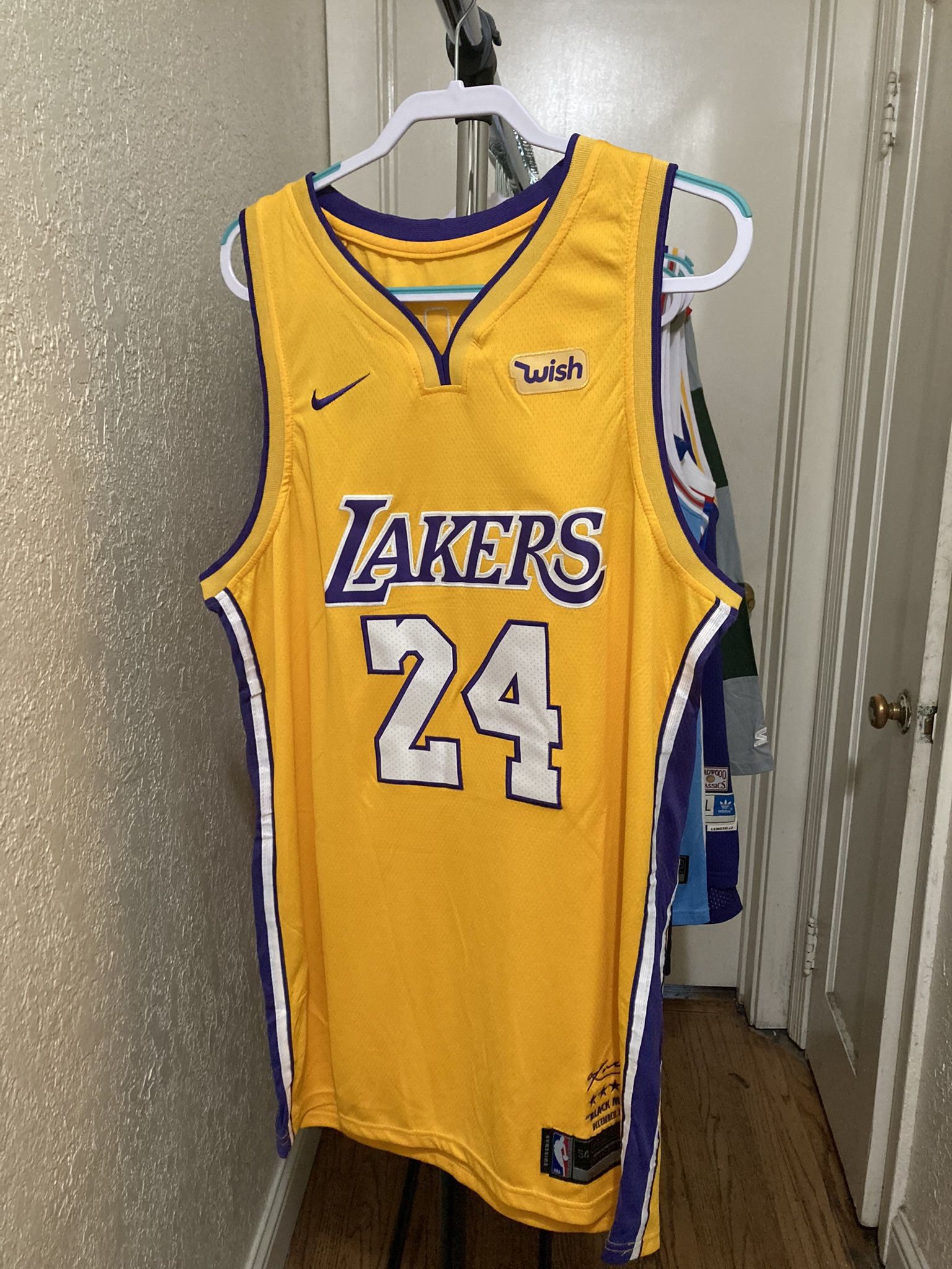 NBA Jersey Kobe Bryant XXL NWT 100$