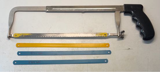 10" Hacksaw with 3 Replacement Blades