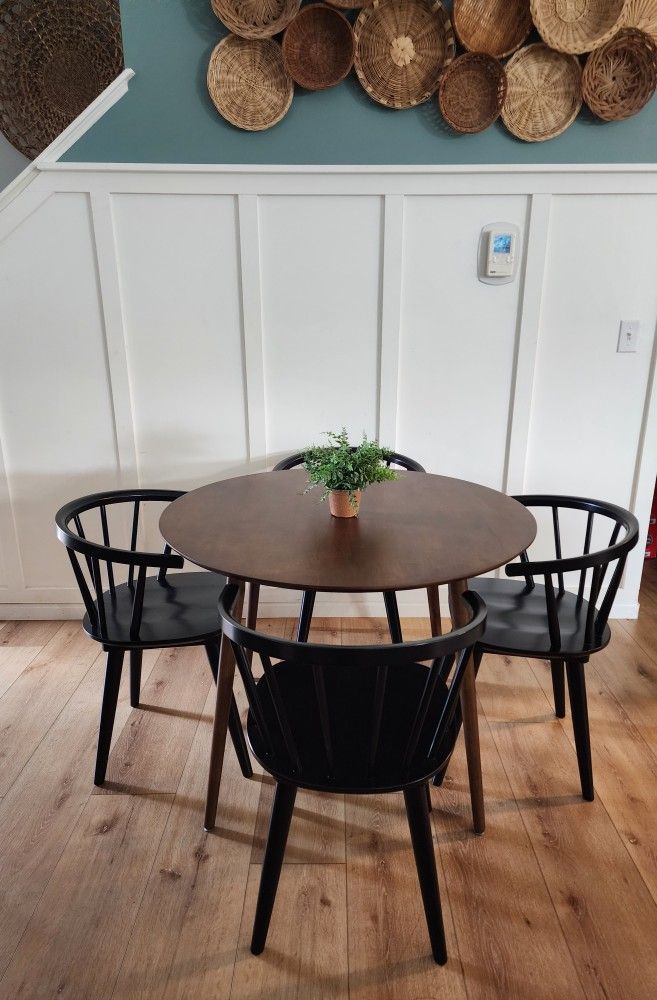 New Dining Table Set With 4 Chairs