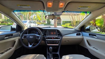 Hyundai Sonata
2018 SE