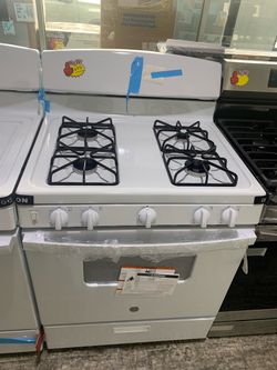 White 4-Burner Gas Range with Oven- Great Deal!