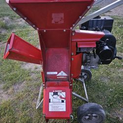 Chipper Shredder. Good Condition. 