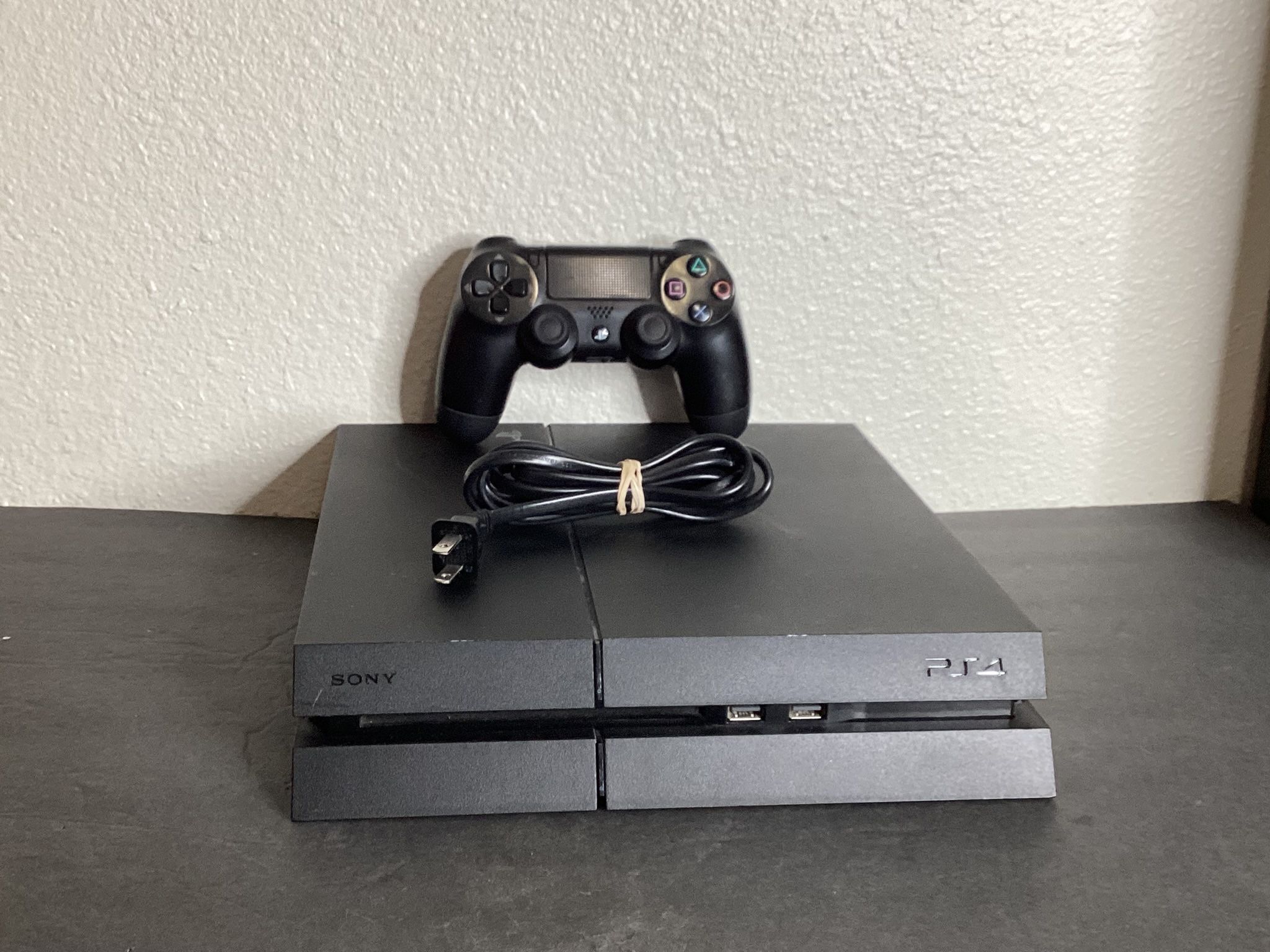 PlayStation 4 Jet Black Console (500 GB)