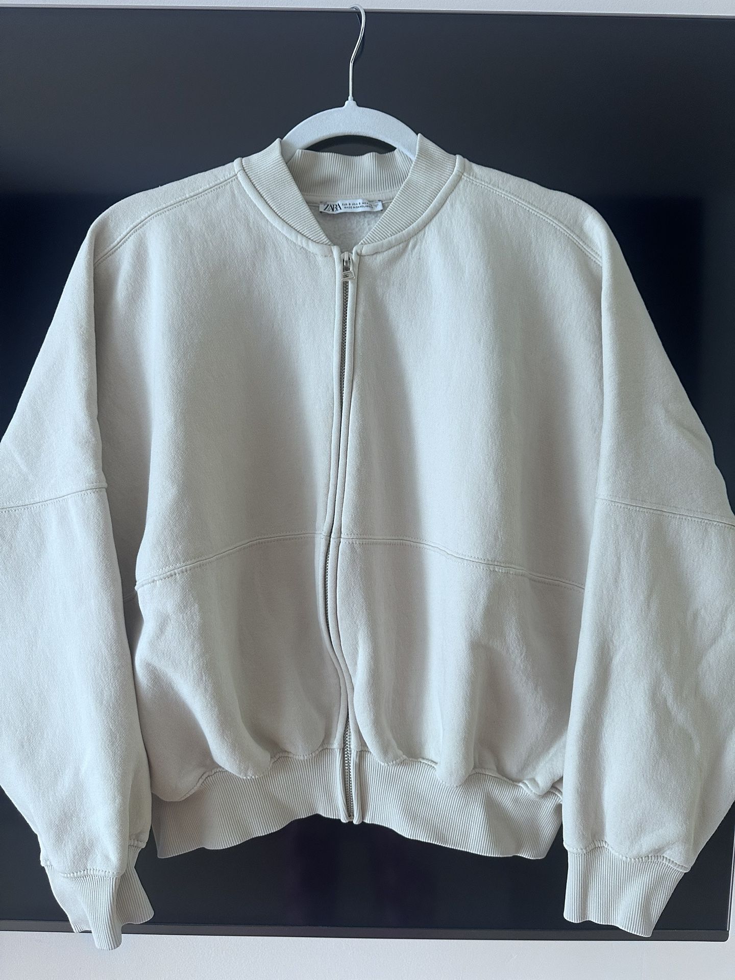 ZARA CREAM ZIP-UP JACKET SIZE: S WOMENS
