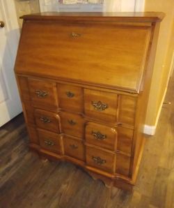 Lots Of Furniture For Sale 