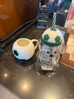Starbucks bearista