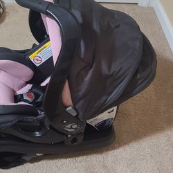 A Car Seat Baby Trend 