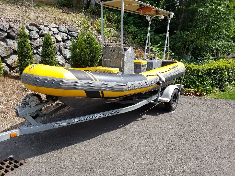 18' aluminum hull sheriff/rescue boat