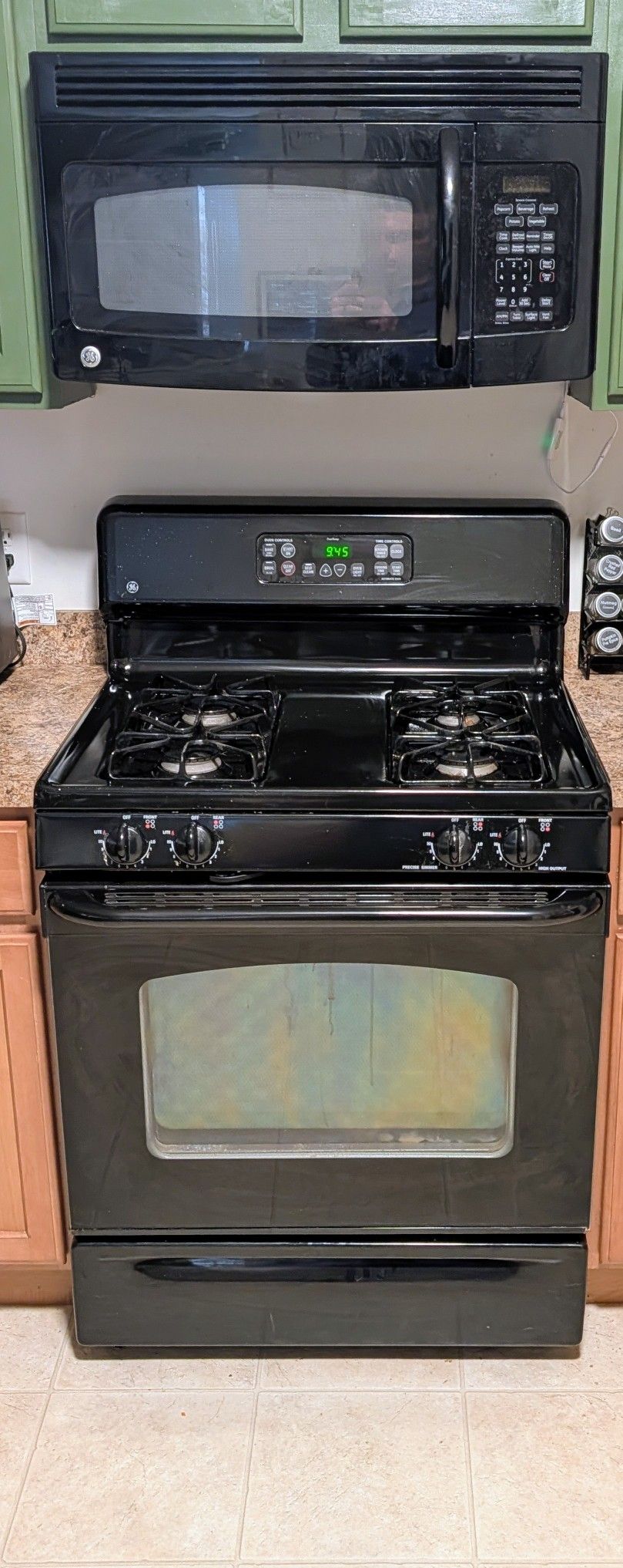GE Oven Black