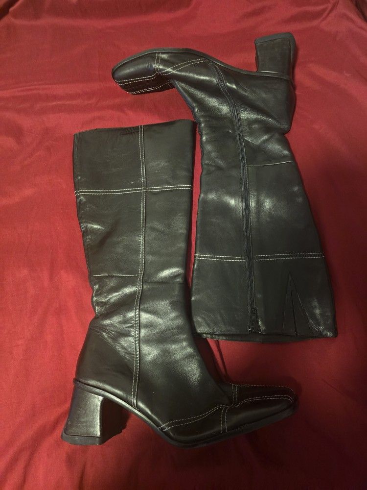 WOMEN LEATHER BOOTS SIZE 42