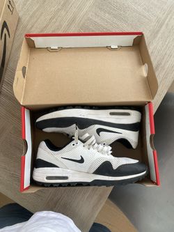 Nike size 10 Golf shoes