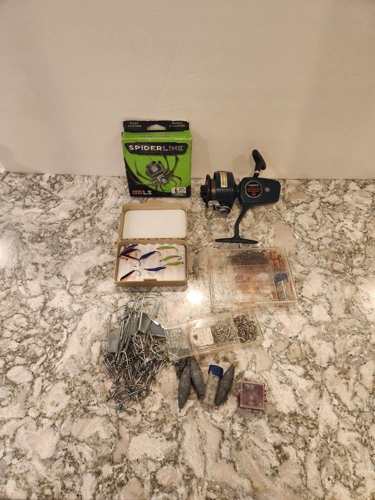 New In Box Daiwa 3300a Spinning Reel, Fishing Lot