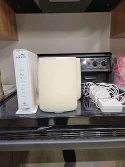 Arris Surf Board with 3 orbi extension s for complete coverage in a large house