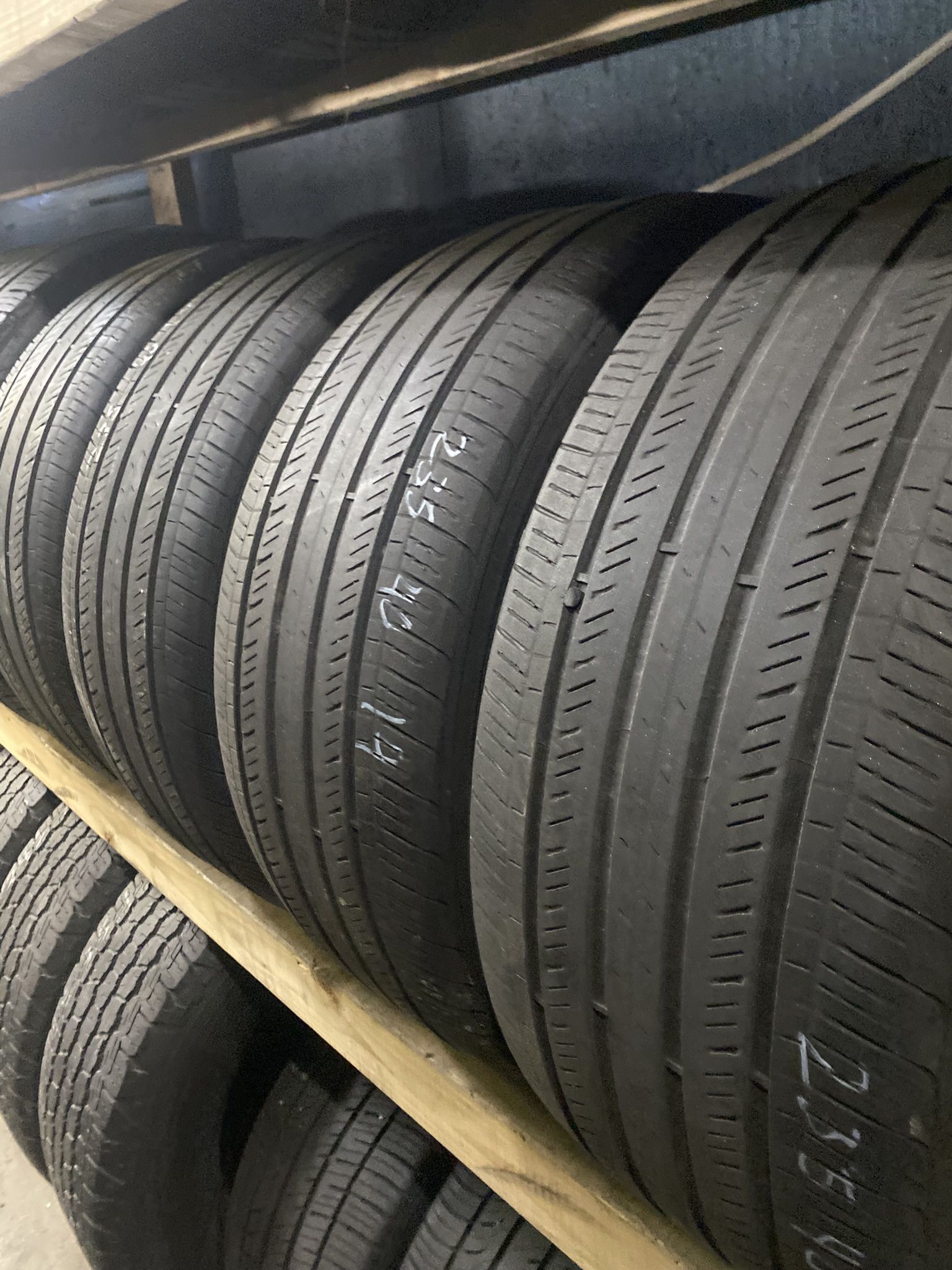 Full set Tires 235 40 19