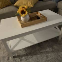 Coffee Table With Two Matching End Tables