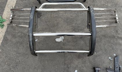 AS IS CHROME GRILL GUARD NO INFO NO BRACKETS NO HARDWARE