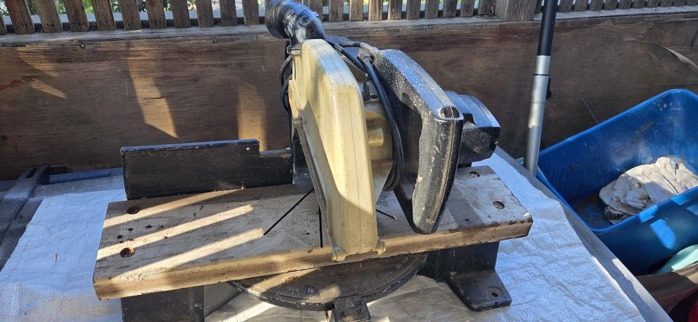 Black and decker there, power miter saw nine inch blade, two horsepower