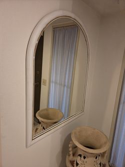 Unique Mirror