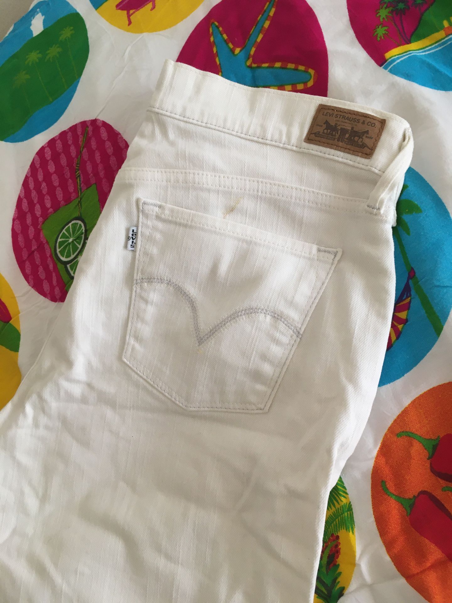 Levi ladies capris size 5