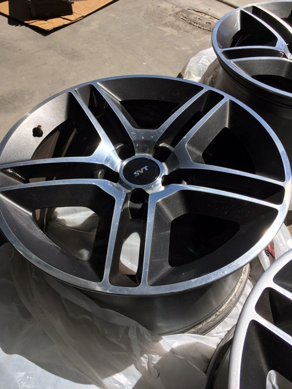 Ford Shelby gt500 wheels oem svt 18x9.5